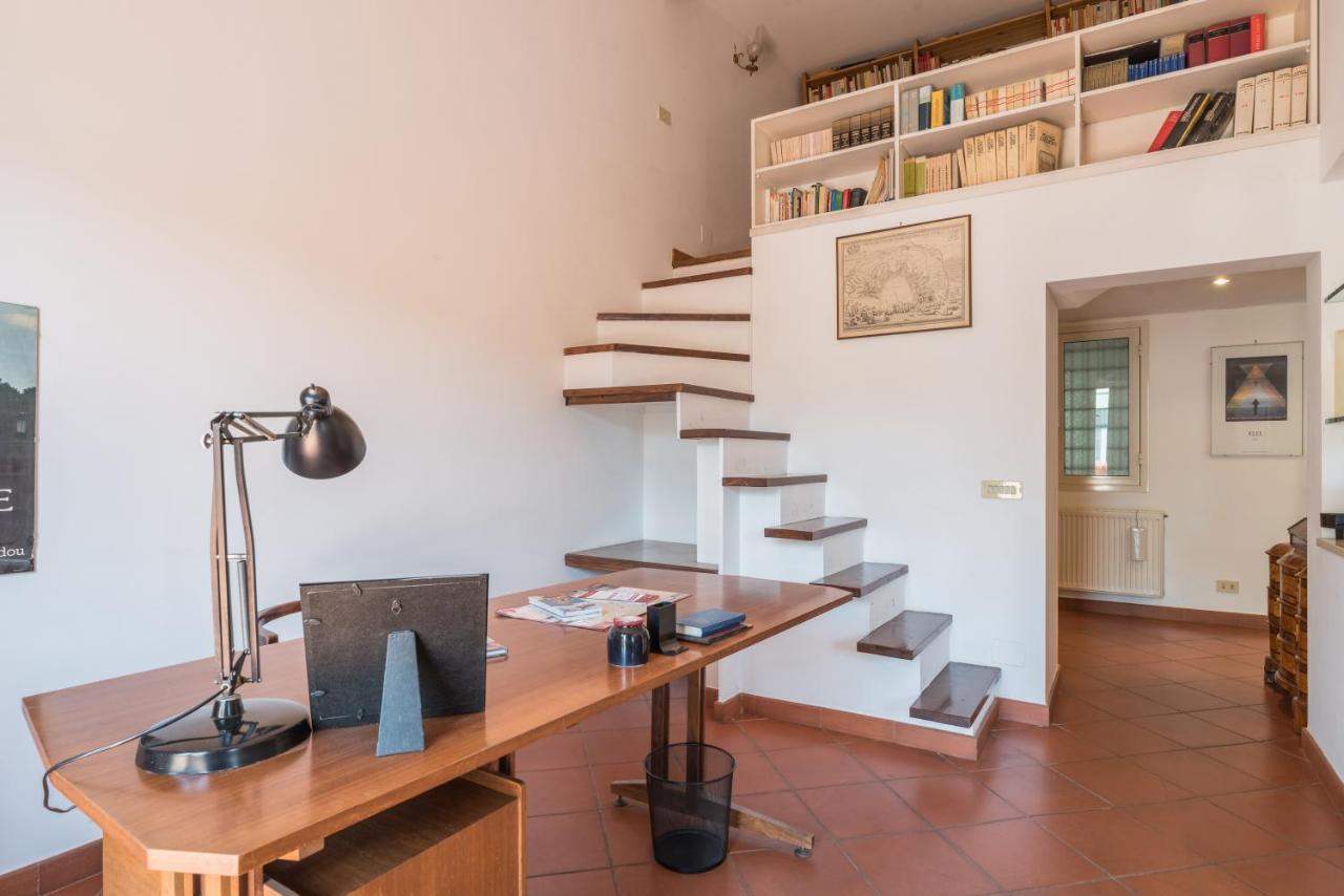 Colosseo Stylish Penthouse Rome Bagian luar foto
