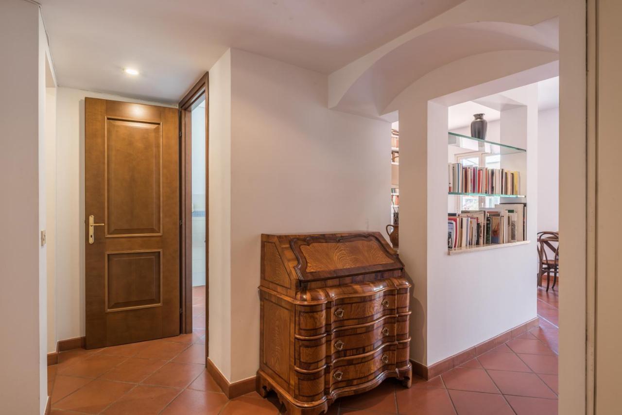 Colosseo Stylish Penthouse Rome Bagian luar foto