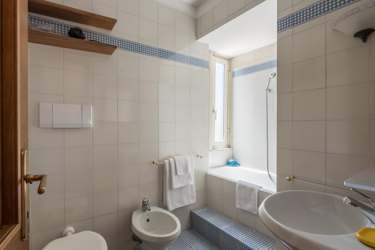 Colosseo Stylish Penthouse Rome Bagian luar foto